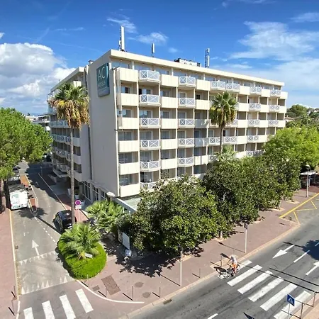 Apartment De 3 Pieces De Haut Standing Face Palais Des Congres By Weekome Antibes